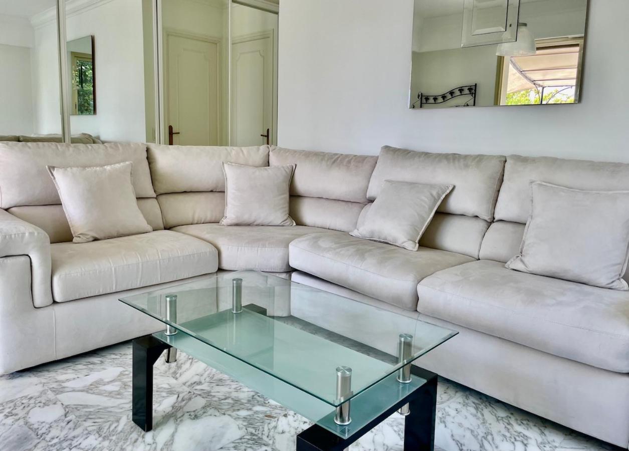 Rez De Jardin De 65m2 Dans A Appartement *